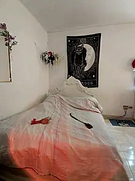 Snapshot of kathfendom chatting on 12-16-25, 06:35 kathfendom online show from 12-16-25, 06:35