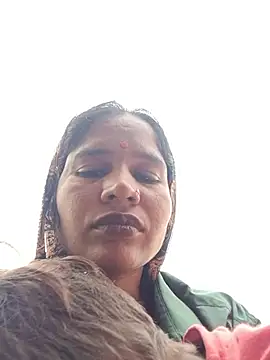 Snapshot of Hot_Seema83 chatting on 10-25-25, 05:26 Hot Seema83 online show from 10-25-25, 05:26