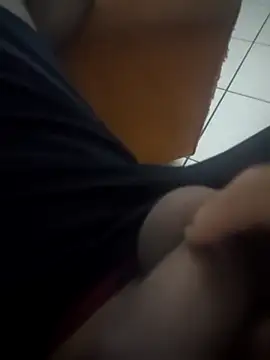 Snapshot of Novin23cms chatting on 12-14-25, 05:13 Novin23cms online show from 12-14-25, 05:13