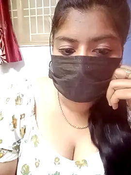 Snapshot of Reshma-Rani chatting on 09-19-25, 07:47 Reshma-Rani online show from 09-19-25, 07:47