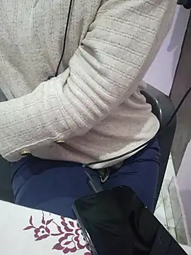 FUNS32514 online show from 12-17-25, 01:17