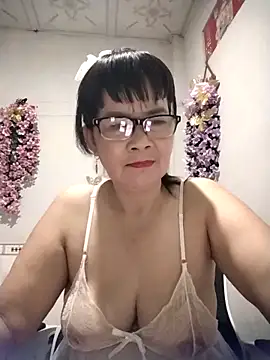 Snapshot of Ki_xxx chatting on 09-08-25, 10:09 Ki xxx online show from 09-08-25, 10:09