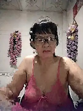 Snapshot of Ki_xxx chatting on 10-17-25, 10:01 Ki xxx online show from 10-17-25, 10:01