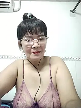 Snapshot of Ki_xxx chatting on 07-05-26, 12:06 Ki xxx online show from 07-05-26, 12:06