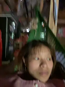 Snapshot of Mai_bb chatting on 10-12-25, 04:22 Mai bb online show from 10-12-25, 04:22