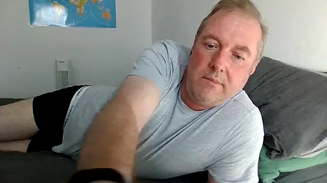 Snapshot of JayPal722 chatting on 06-24-26, 04:17 JayPal722 online show from 06-24-26, 04:17