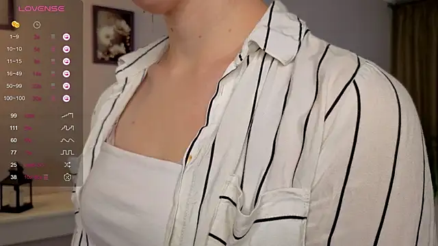 JuliannaWenger online show from 09-14-25, 05:23