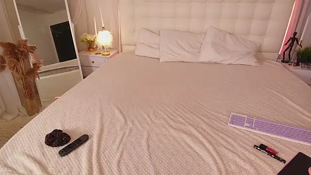 Lilit 1Love online show from 09-26-25, 04:33