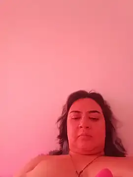 Snapshot of LylaVixxen chatting on 05-15-26, 12:34 LylaVixxen online show from 05-15-26, 12:34