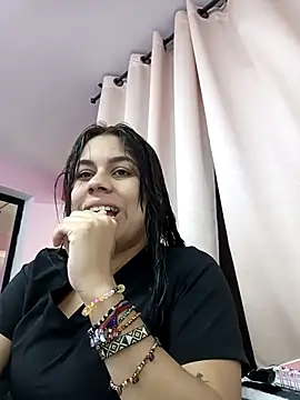 GabyMontenegro online show from 10-22-25, 06:18