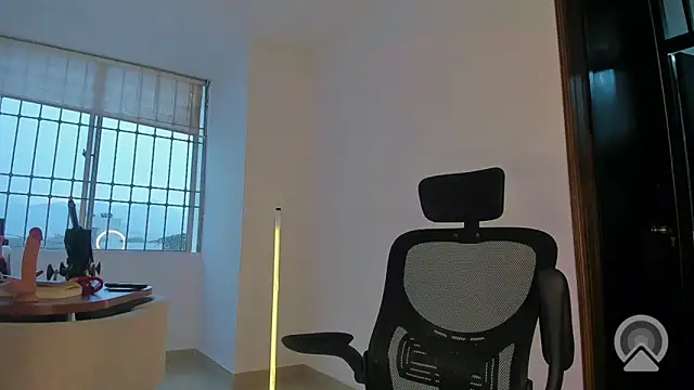 Amberdecolombia online show from 04-05-26, 09:01