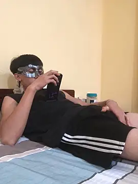 Snapshot of thienlong05 chatting on 10-03-25, 03:42 thienlong05 online show from 10-03-25, 03:42