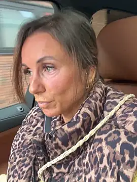 Snapshot of Justnani001 chatting on 09-13-25, 11:32 Justnani001 online show from 09-13-25, 11:32