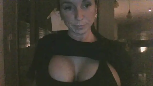 Snapshot of Justnani001 chatting on 09-26-25, 08:46 Justnani001 online show from 09-26-25, 08:46