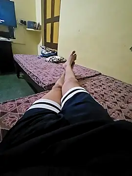 Snapshot of Gamecoc chatting on 09-27-25, 04:23 Gamecoc online show from 09-27-25, 04:23