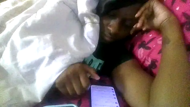 prettymaa online show from 10-04-25, 07:23