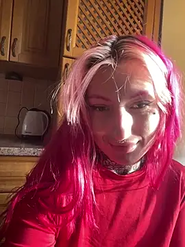 Nina Blum  online show from 11-18-25, 06:29