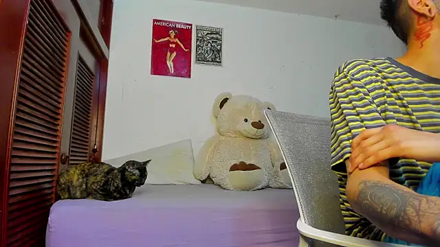 cold snow013 online show from 10-26-25, 08:42