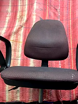 Snapshot of bmwe71 chatting on 11-28-25, 08:17 bmwe71 online show from 11-28-25, 08:17