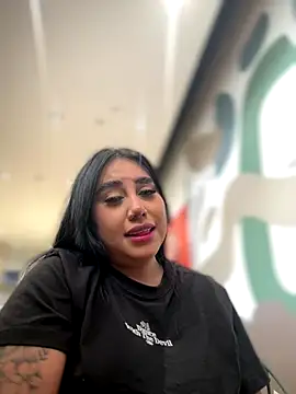 Sophie Dreamss online show from 10-31-25, 08:21