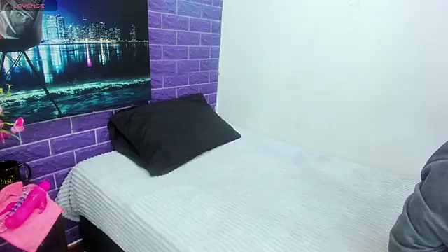 Cora 222 online show from 09-20-25, 11:11