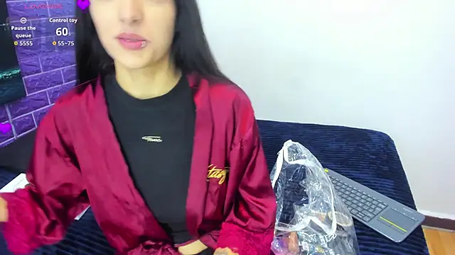 Cora 222 online show from 10-03-25, 10:56