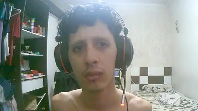 Snapshot of pau-pra-toda-obra chatting on 10-15-25, 05:18 pau-pra-toda-obra online show from 10-15-25, 05:18