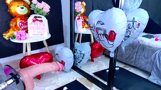 Snapshot of LizzyOlsen chatting on 02-15-26, 05:59 LizzyOlsen online show from 02-15-26, 05:59