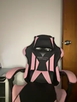 Snapshot of Madisson_Leblanc chatting on 03-11-26, 11:00 Madisson Leblanc online show from 03-11-26, 11:00