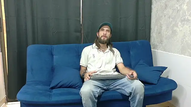 Snapshot of hairy_mannn chatting on 09-12-25, 07:58 hairy mannn online show from 09-12-25, 07:58