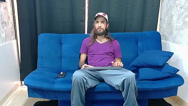 Snapshot of hairy_mannn chatting on 09-13-25, 07:46 hairy mannn online show from 09-13-25, 07:46