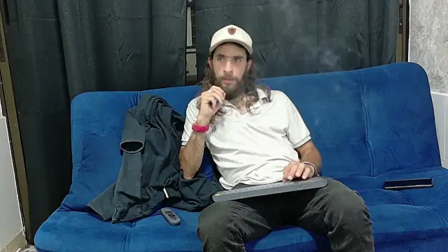 Snapshot of hairy_mannn chatting on 09-23-25, 12:57 hairy mannn online show from 09-23-25, 12:57