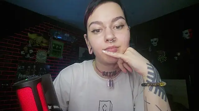 Snapshot of MessalinaOfficial chatting on 09-17-25, 09:38 MessalinaOfficial online show from 09-17-25, 09:38