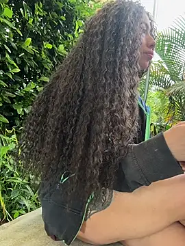 Snapshot of roxyrougee chatting on 07-19-26, 11:25 roxyrougee online show from 07-19-26, 11:25