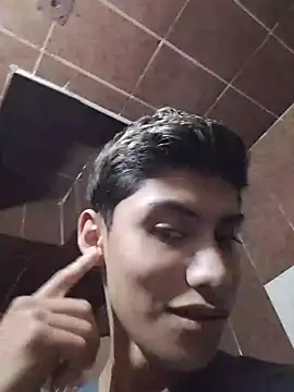 aispuro8505 online show from 04-08-26, 02:33