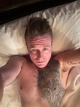 DILFiGuess11 online show from 11-12-25, 01:44