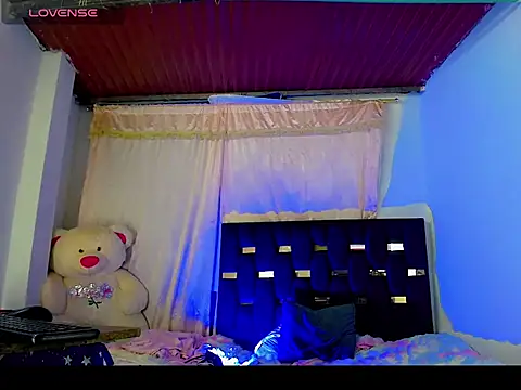 Snapshot of TheBlackwidows chatting on 11-02-25, 10:45 TheBlackwidows online show from 11-02-25, 10:45