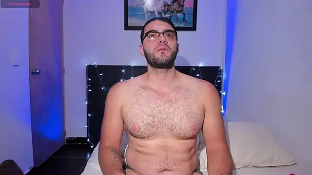 Snapshot of Kloe_and_Marko chatting on 04-14-26, 07:25 Kloe and Marko online show from 04-14-26, 07:25