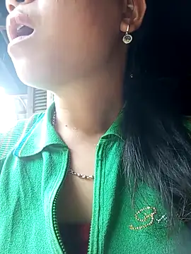 may-squirl online show from 10-06-25, 04:32