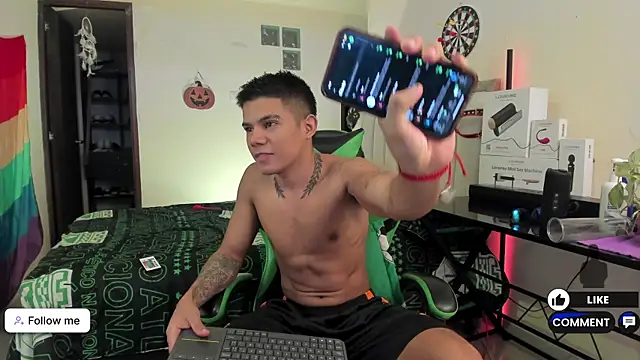 Snapshot of Jack_castell chatting on 10-01-25, 11:49 Jack castell online show from 10-01-25, 11:49