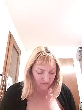 LiluLiluLilu online show from 09-27-25, 09:20