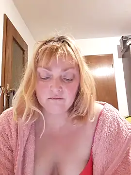 LiluLiluLilu online show from 10-18-25, 07:36