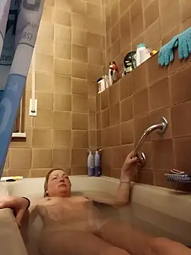 LiluLiluLilu online show from 04-06-26, 06:53