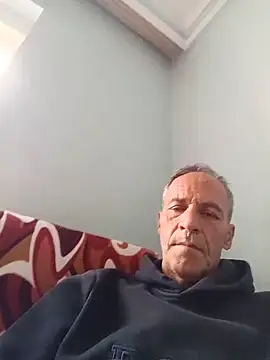 Meliwem12 online show from 05-26-26, 07:04
