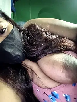 Snapshot of V-hot-swiet chatting on 10-07-25, 11:24 V-hot-swiet online show from 10-07-25, 11:24