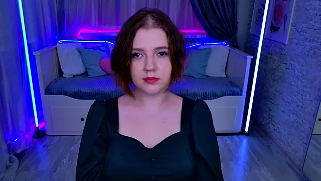 Snapshot of AlmaSound chatting on 11-14-25, 05:06 AlmaSound online show from 11-14-25, 05:06