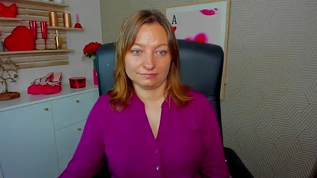 Snapshot of angelaSamt chatting on 06-11-26, 05:38 angelaSamt online show from 06-11-26, 05:38