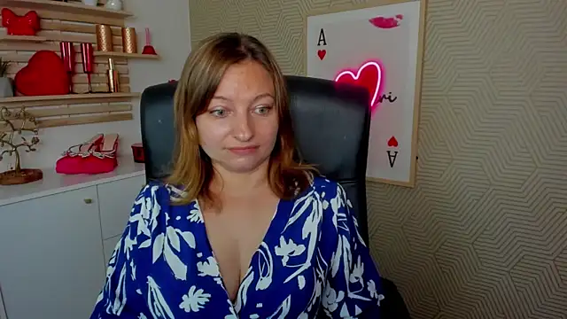 Snapshot of angelaSamt chatting on 06-22-26, 05:48 angelaSamt online show from 06-22-26, 05:48