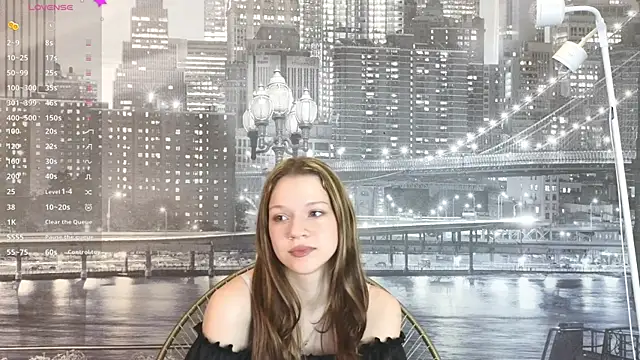 Snapshot of VelvetRisque chatting on 05-21-26, 06:09 VelvetRisque online show from 05-21-26, 06:09