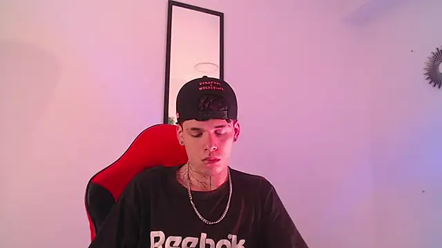 Anhonymus  online show from 09-23-25, 03:53